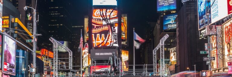 Philadelphia Billboards- Mobile vs. Static Which Delivers Better Visibility?